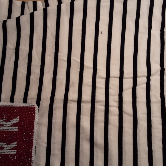 New T shirt with sequins - Picture 5 of 8